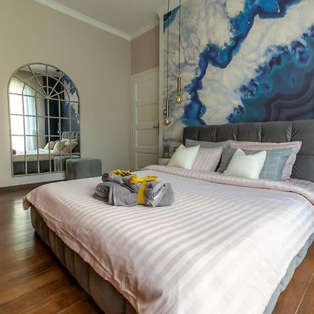 Top Central Design, 2 Bedroom, Ndk, Free Secured Parking Sofia Exterior photo