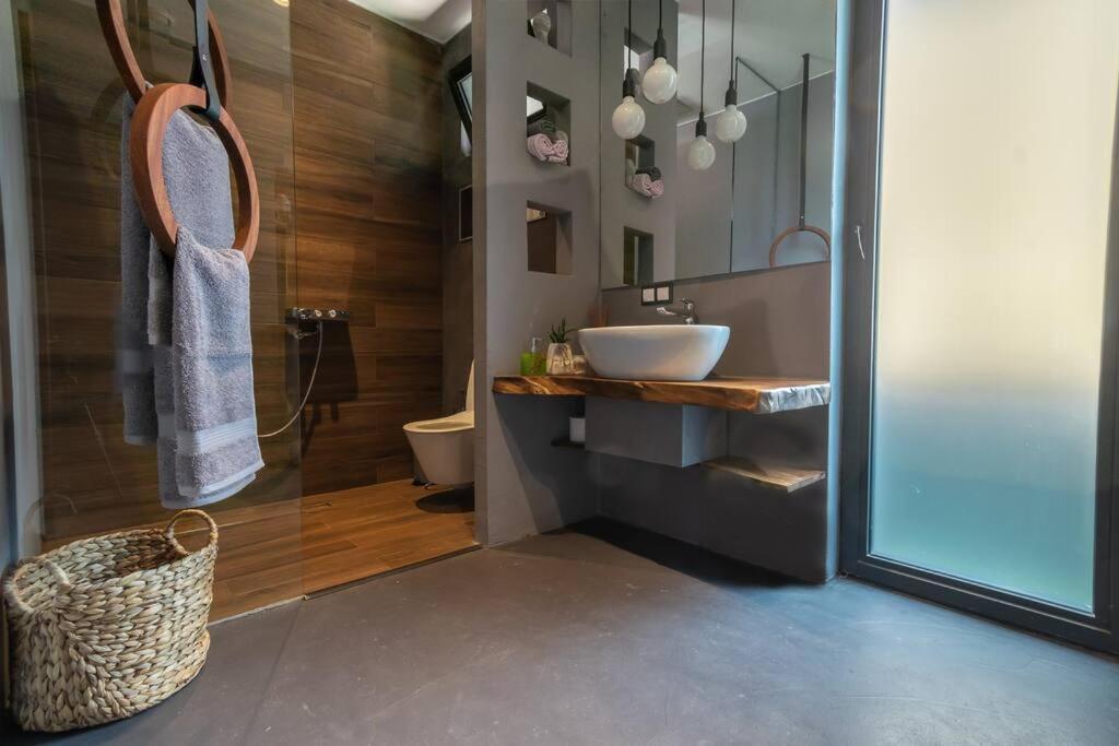 Top Central Design, 2 Bedroom, Ndk, Free Secured Parking Sofia Exterior photo